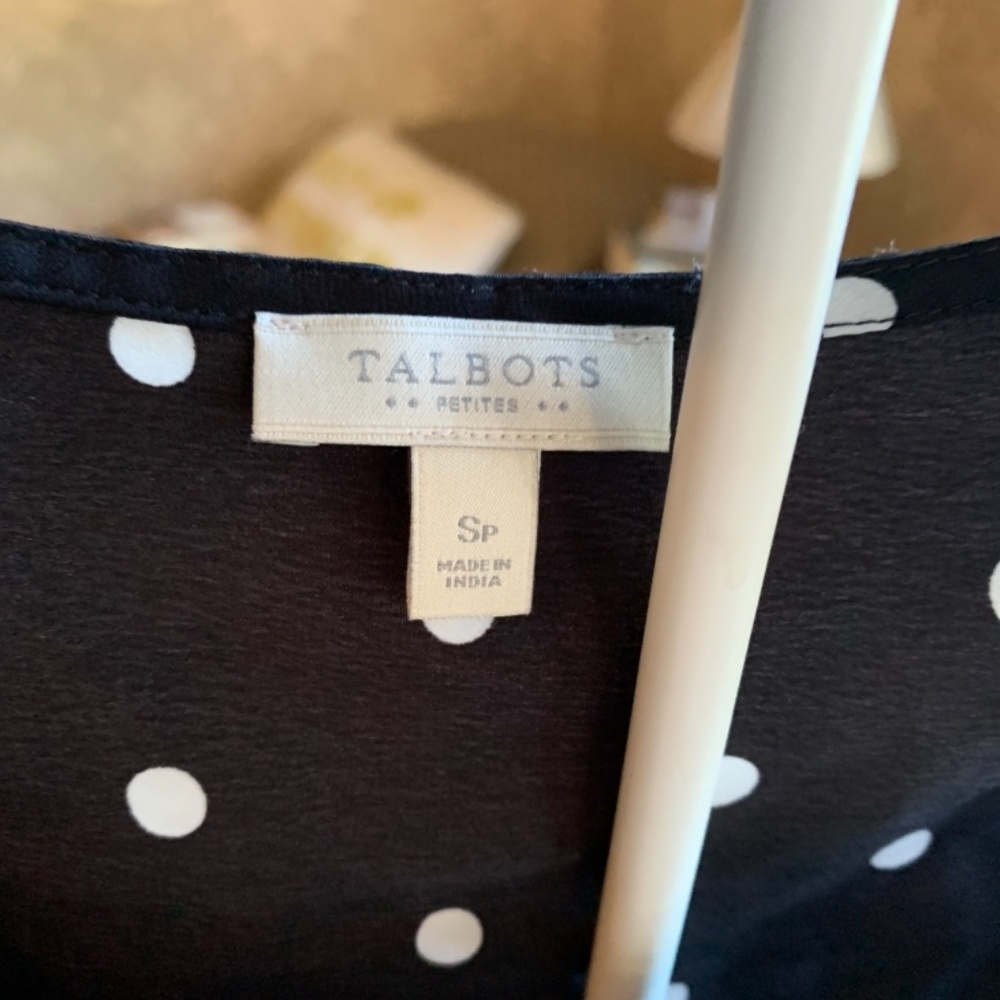 Talbots increasing size polka dot‎ blouse. Never worn - Picture 2 of 4